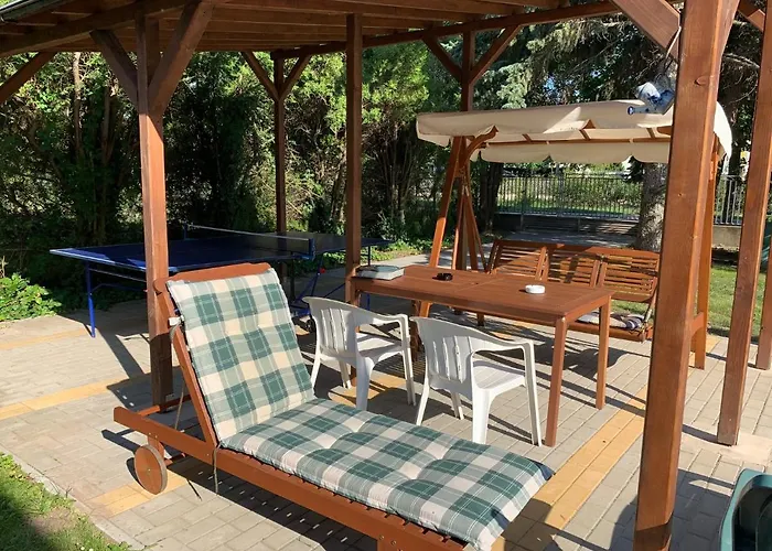 Akos Haz שיופוק